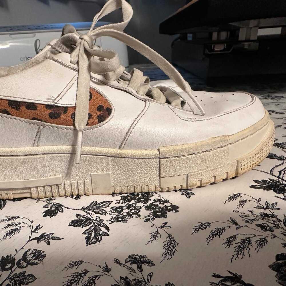 Nike AF1 Pixel (Limited Edition) size 7.5